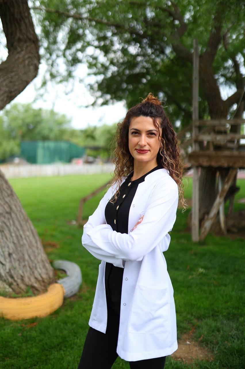 Yasemin özel eğitim çalışmaları için profesyonel portre